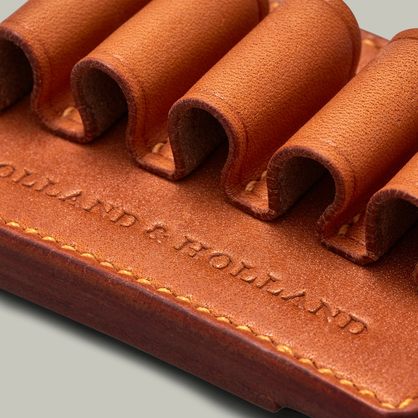Oak bark tanned leather ammo clip. [LONDON TAN]