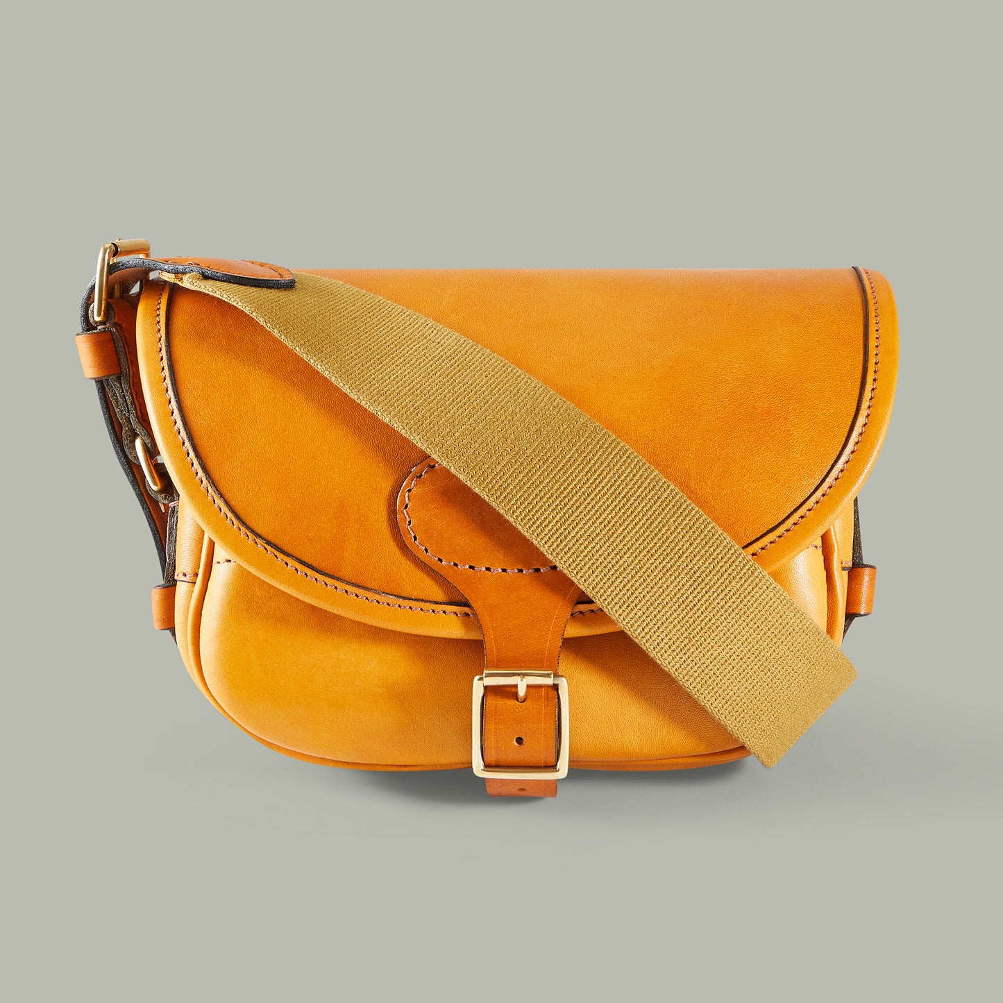 Bridle Leather Cartridge Bag 100 [London Tan]