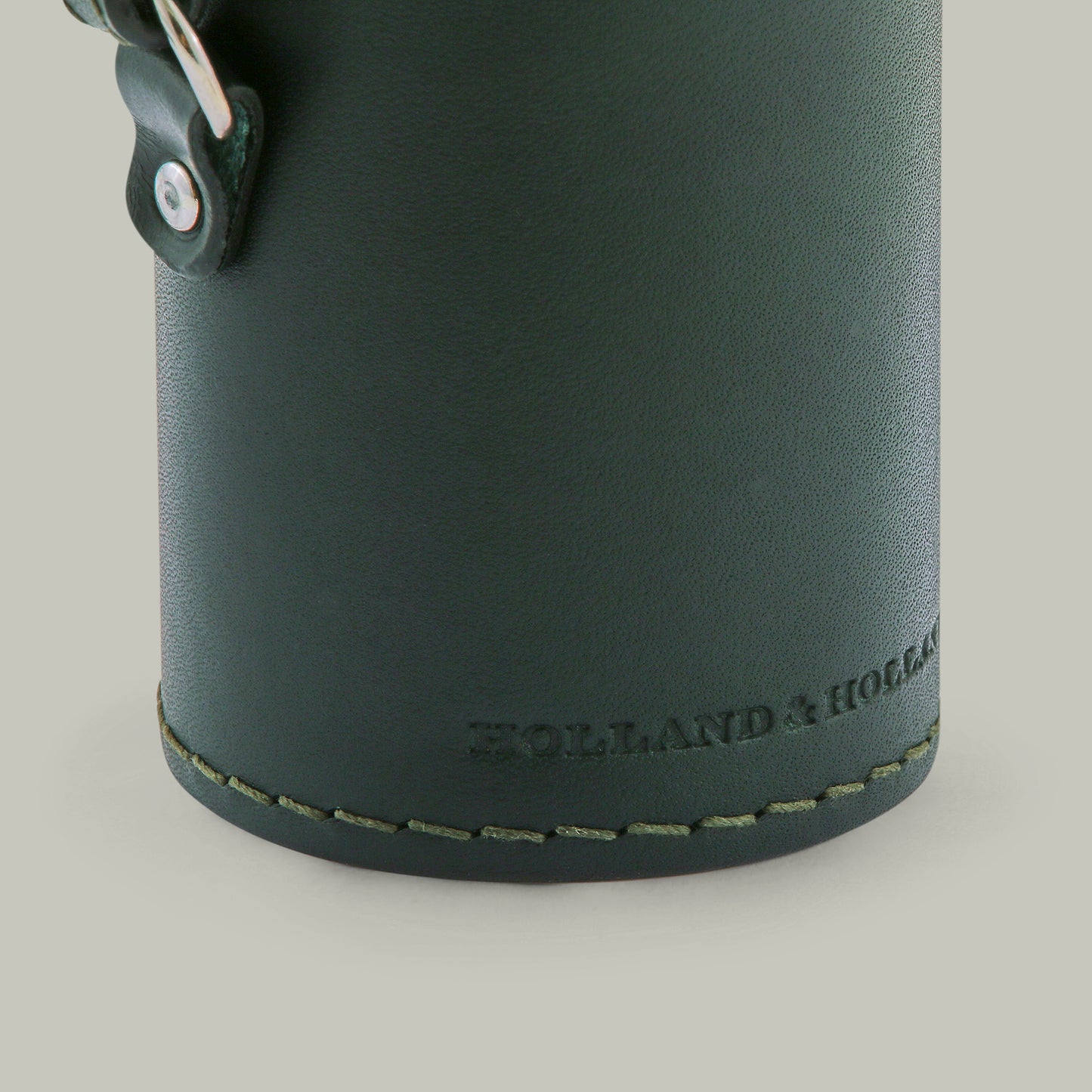 Cupset Position Finder In Leather Barrel