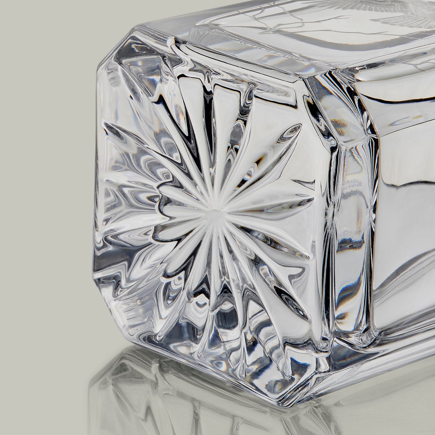 American Game Bird Hand Engraved Crystal Decanter [RUFFED GROUSE]
