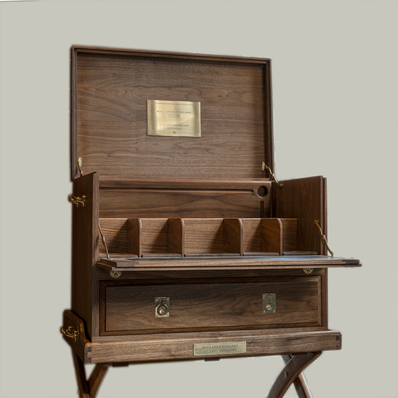 Royal Walnut Field Bar