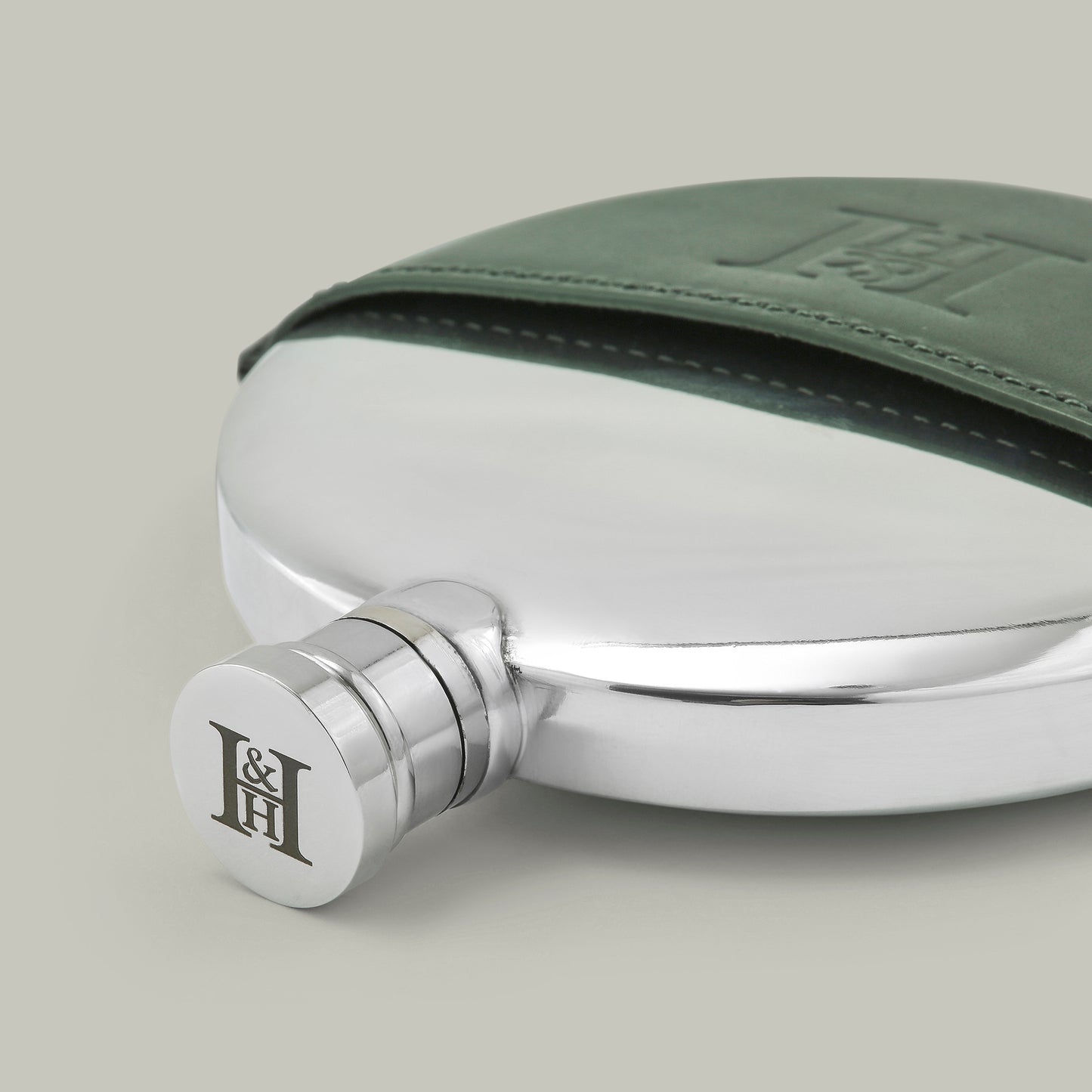 Round 6Oz Pewter Hip Flask  [H&H Green]