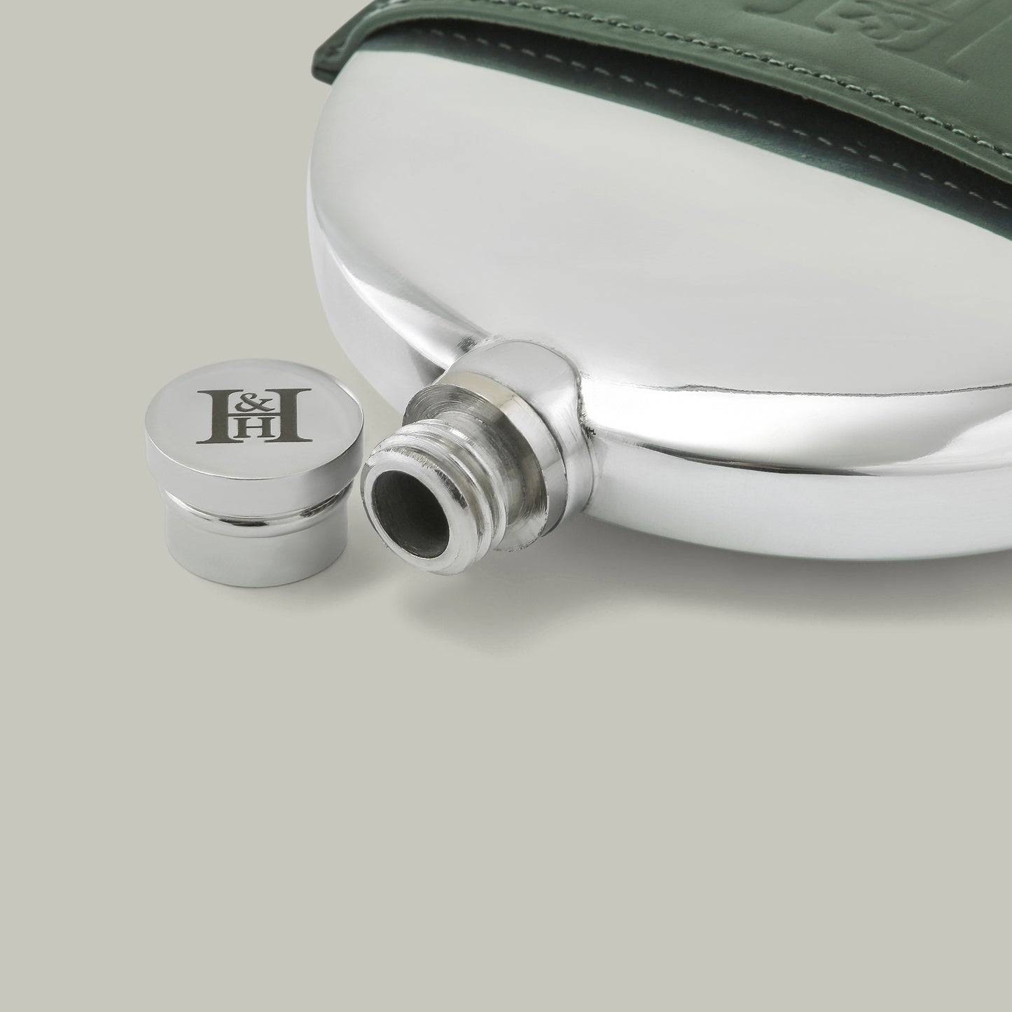 Round 6Oz Pewter Hip Flask  [H&H Green]