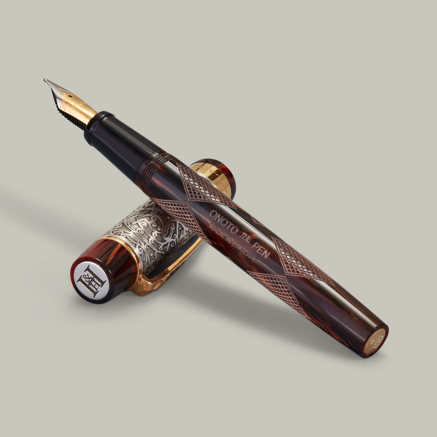 Royal Scroll Fountain Pen Checkered Barrel Ltd Edition