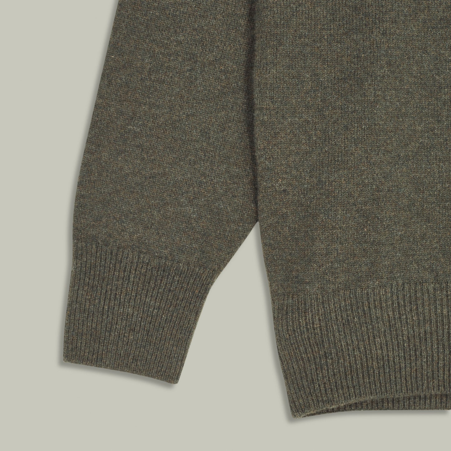Northwood Wool V-Neck Sweater [FOREST GREEN]