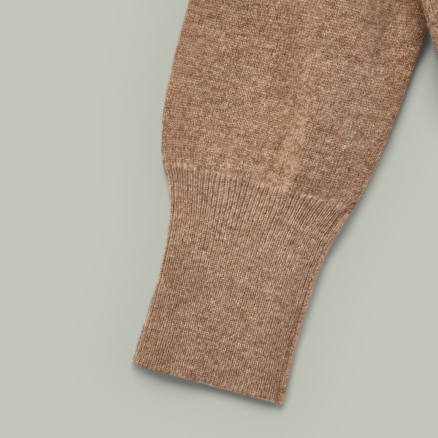 Northwood Wool V-Neck Sweater [COLT]