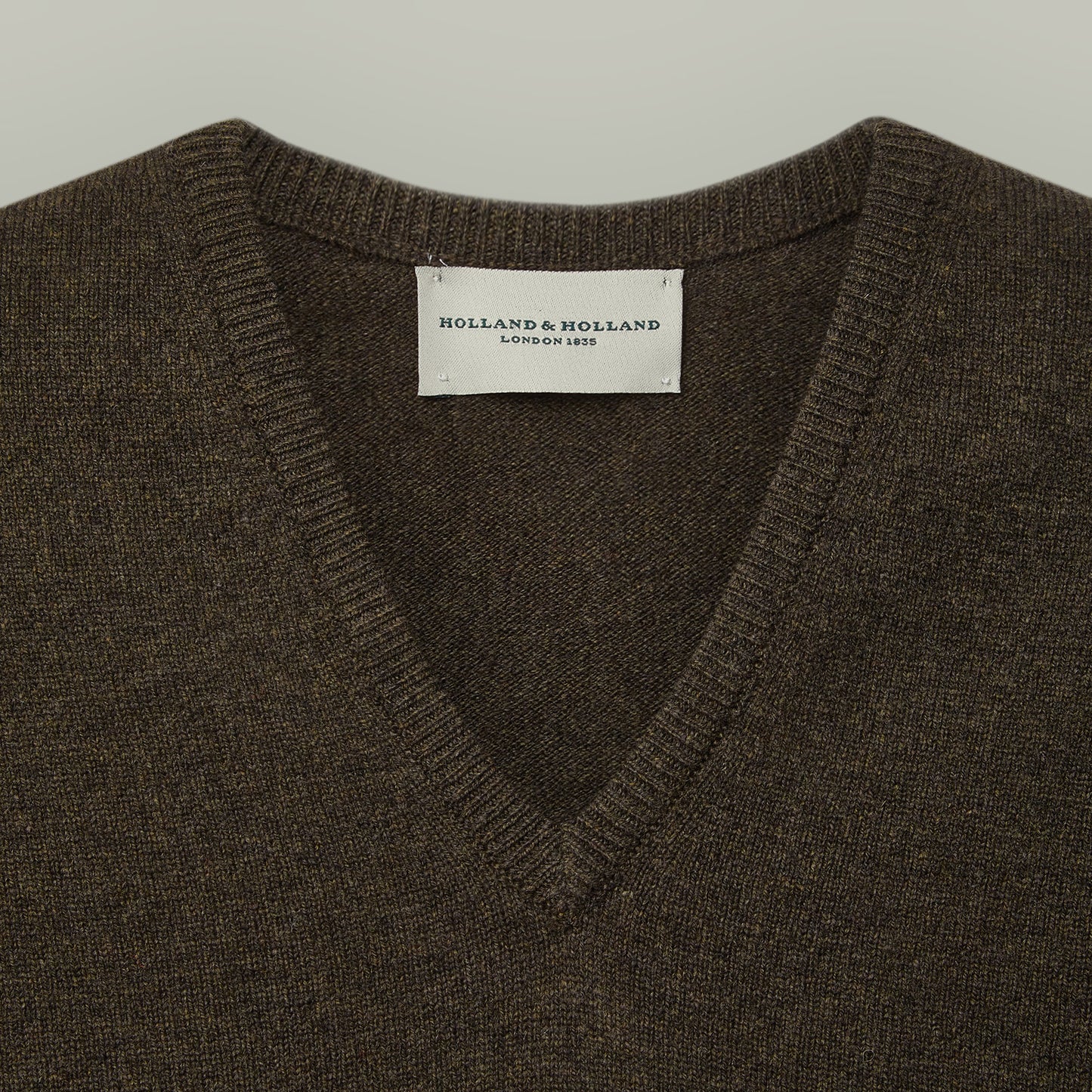 Northwood Wool V-Neck Sweater [CORN]