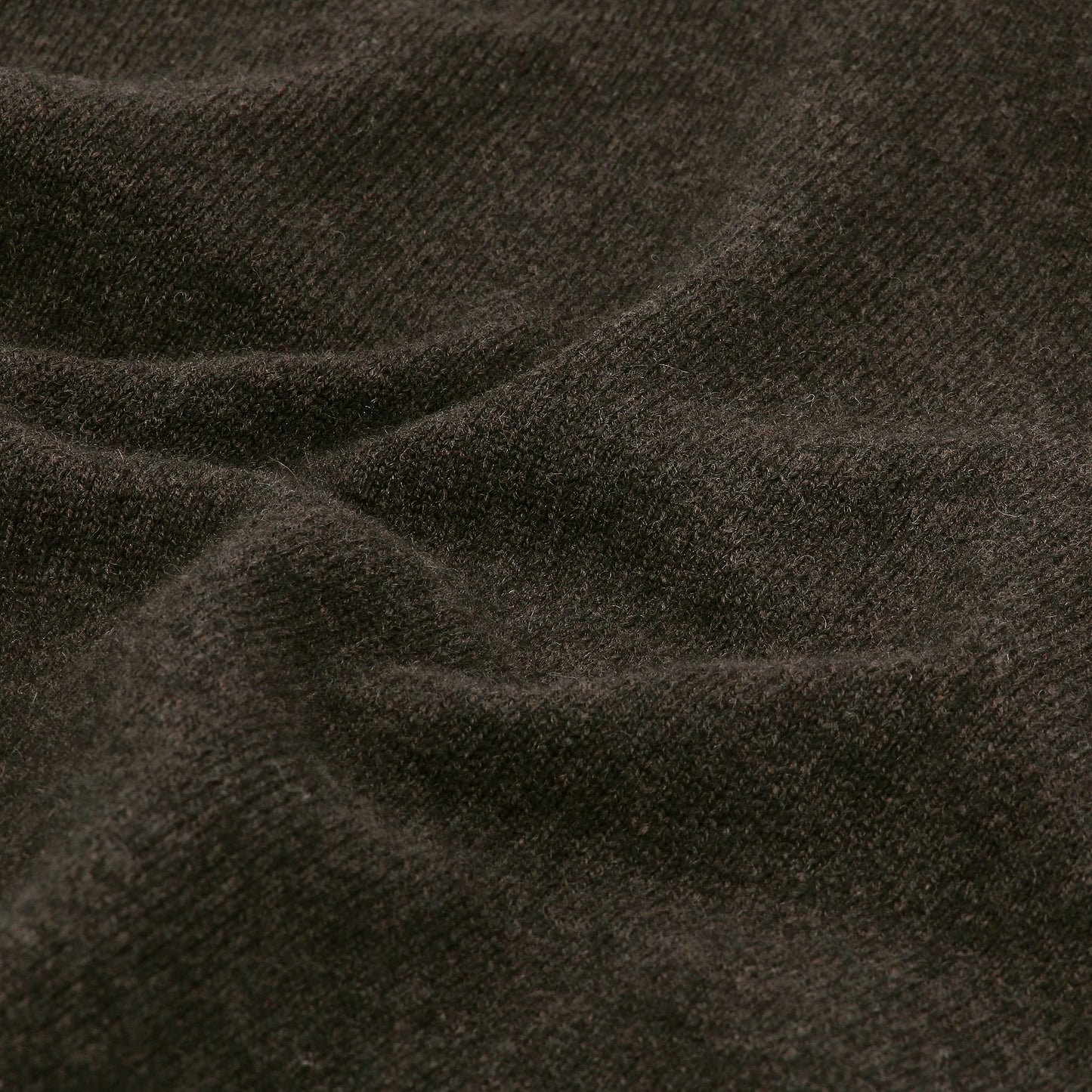Northwood Wool V-Neck Sweater [CORN]