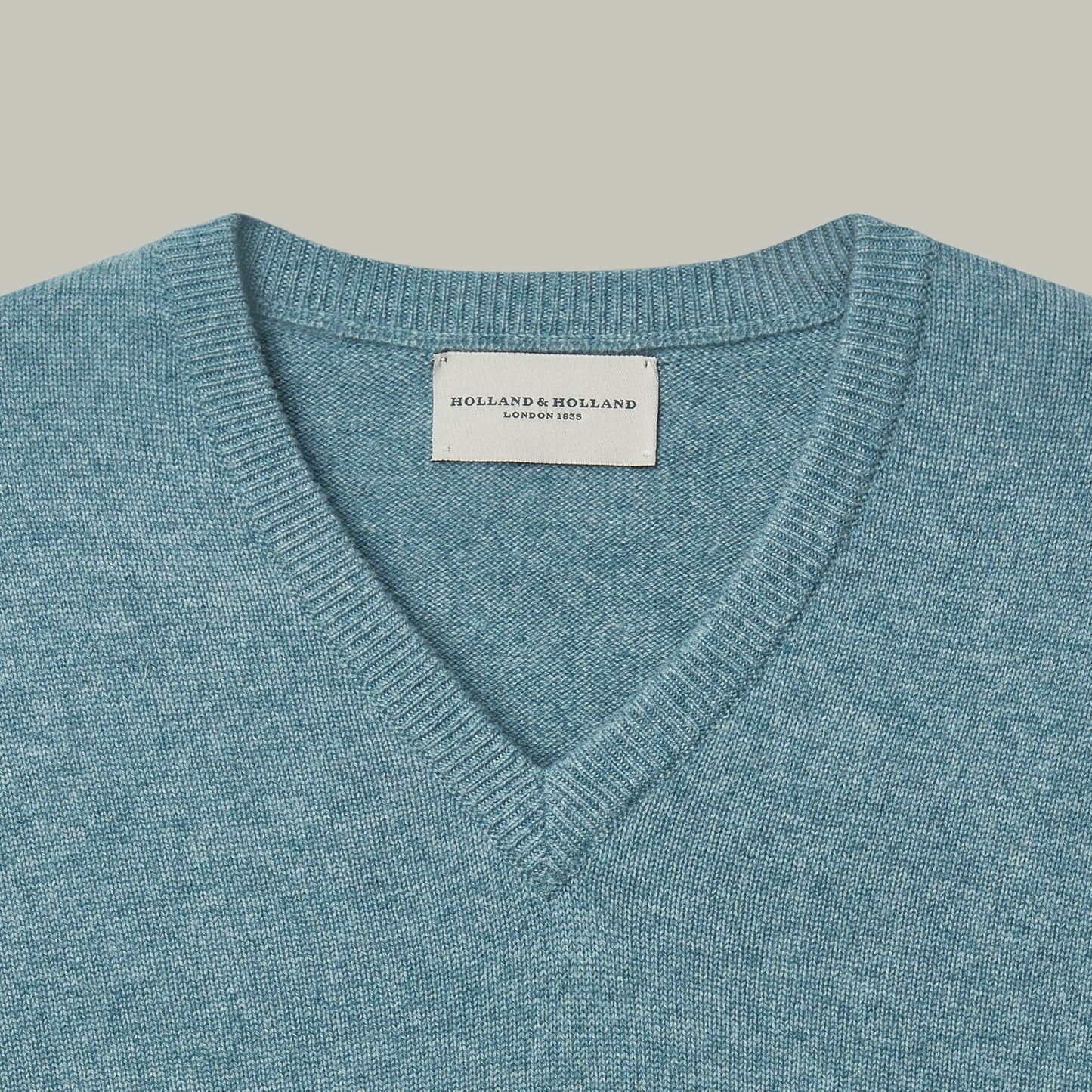Harrow Cashmere V-Neck Sweater [BLUE LOVAT]