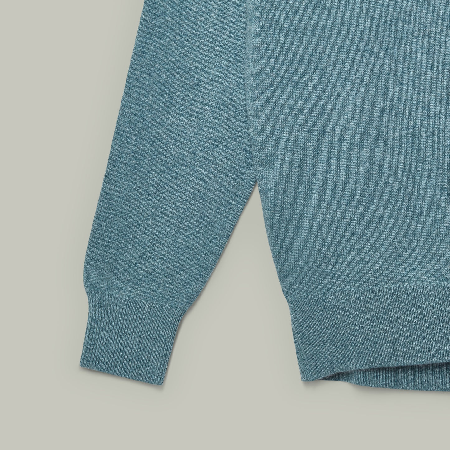 Harrow Cashmere V-Neck Sweater [BLUE LOVAT]