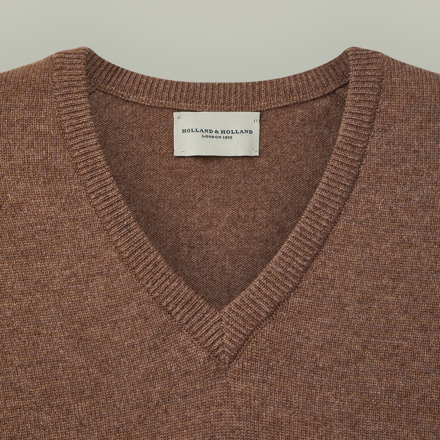 Harrow Cashmere V-Neck Sweater [MOCHA]