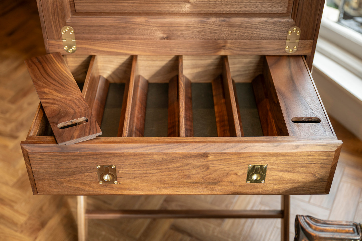 Royal Walnut Field Bar